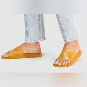 NWOB Coach Ulyssa waterproof jelly slides